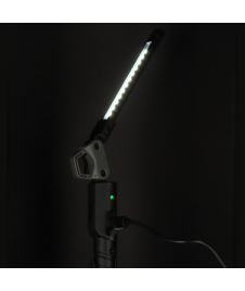 Visuel-application-lampe-torche-LED-HL-400-AC